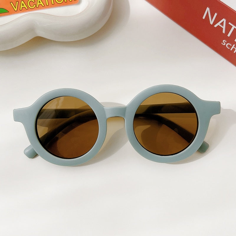 Lunettes de soleil classiques pour enfants protection solaire.