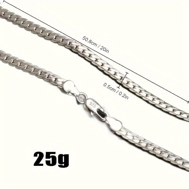 Collier homme élégant minimaliste en argent lisse.