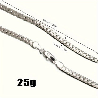 Collier homme élégant minimaliste en argent lisse.