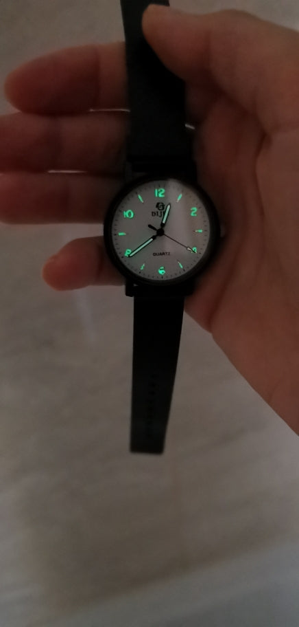 Montre-bracelet de sport à quartz pour enfants, montre décontractée pour garçons et filles.