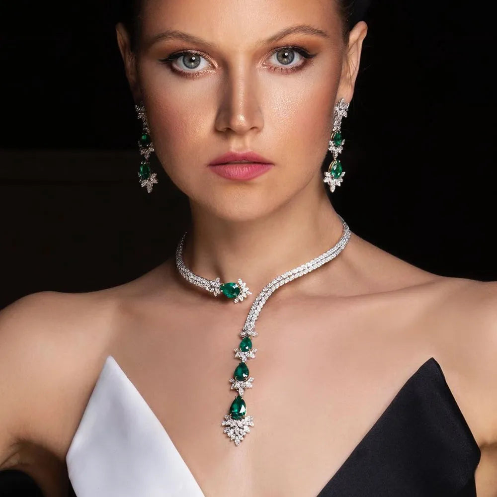 Ensemble de bijoux très élégantes pour femmes en zircon