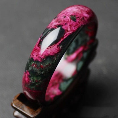 Bracelet élégant luxure en pierre jade naturel.