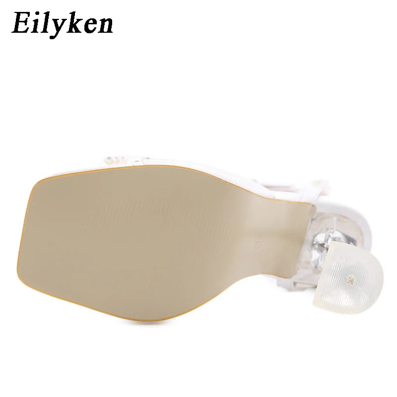 Sandales luxure cristal talons hauts pour femme.