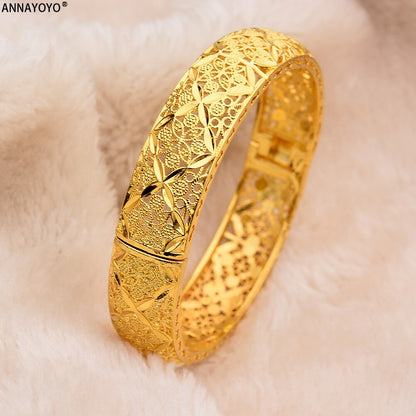 Bracelets en or de luxe pour et femmes.