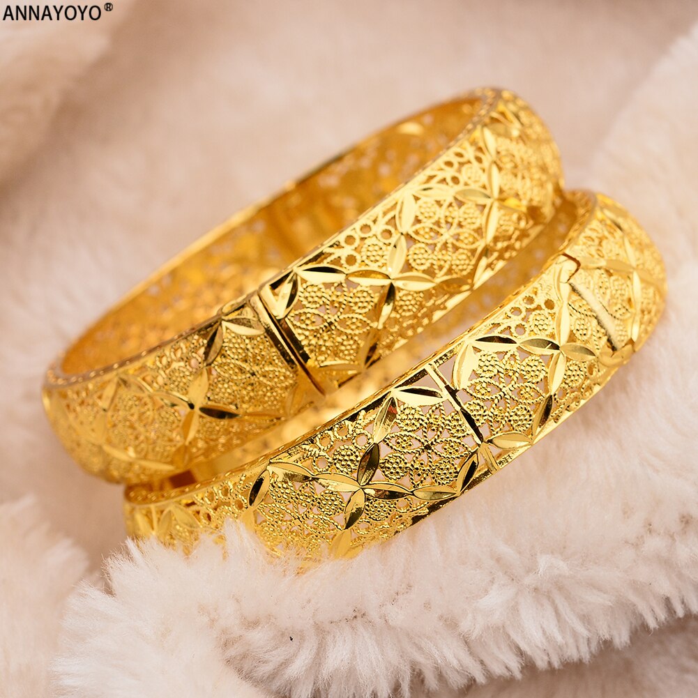 Bracelets en or de luxe pour et femmes.