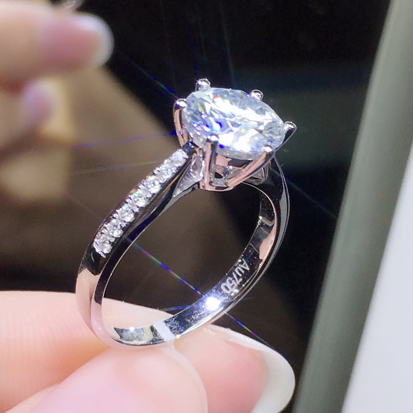 Bague de fiançailles Style Classique en Moissanite et Argent Sterling 925.