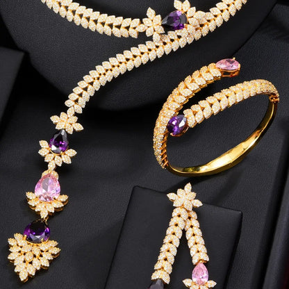 Ensemble de bijoux très élégantes pour femmes en zircon