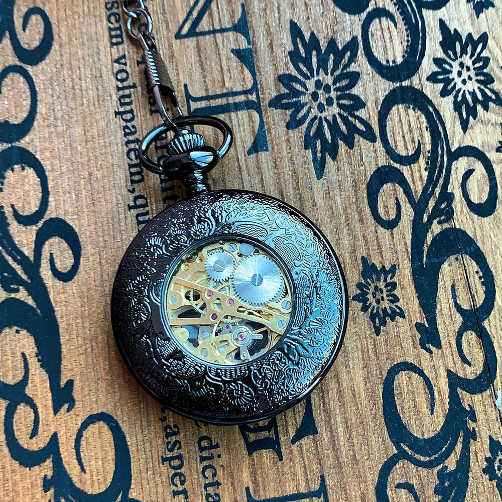 Montre de poche mécanique à chiffres romains.
