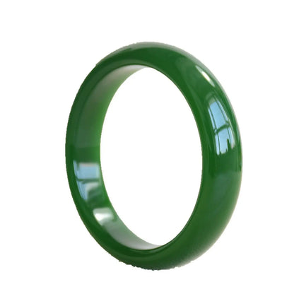 Bracelet élégant en jade naturel luxure pour femmes.