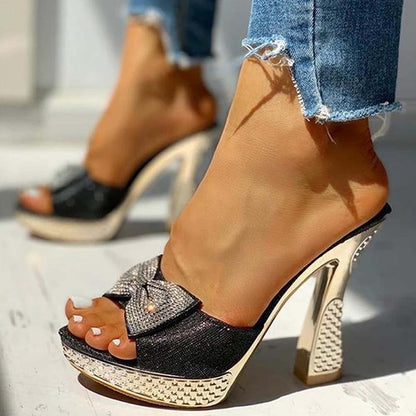 Chaussures à Talons Hauts papillon pour femme.