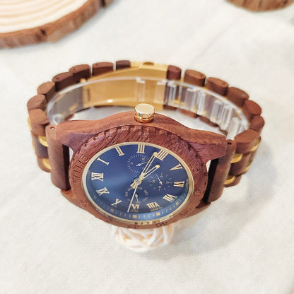 Montres bracelets en bois  pour hommes affichage de la date et de la semaine.