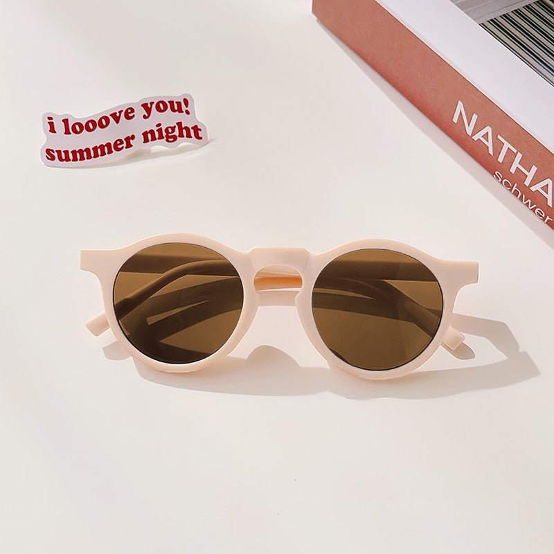 Lunettes de soleil classiques pour enfants protection solaire.