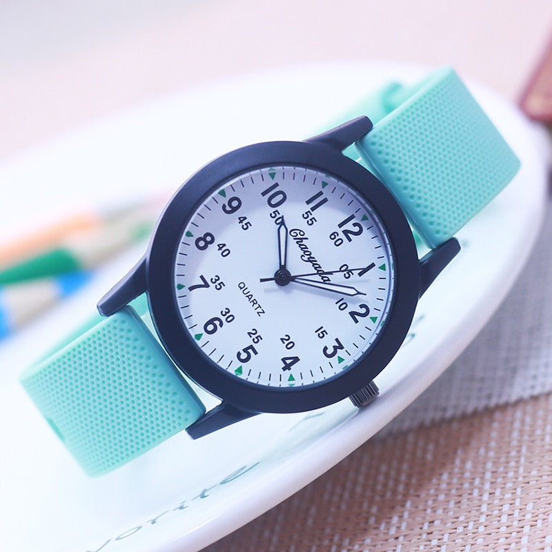 Montre enfants à quartz, bracelet en silicone.
