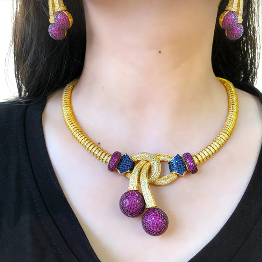 Ensemble de bijoux luxure avec pierre zircon.