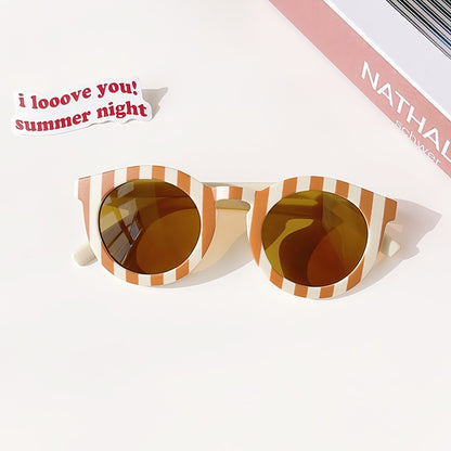 Lunettes de soleil classiques pour enfants protection solaire.