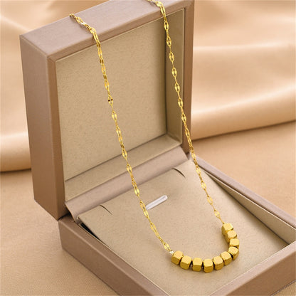 Collier luxe pendentif pour femmes bijoux haut de gamme.