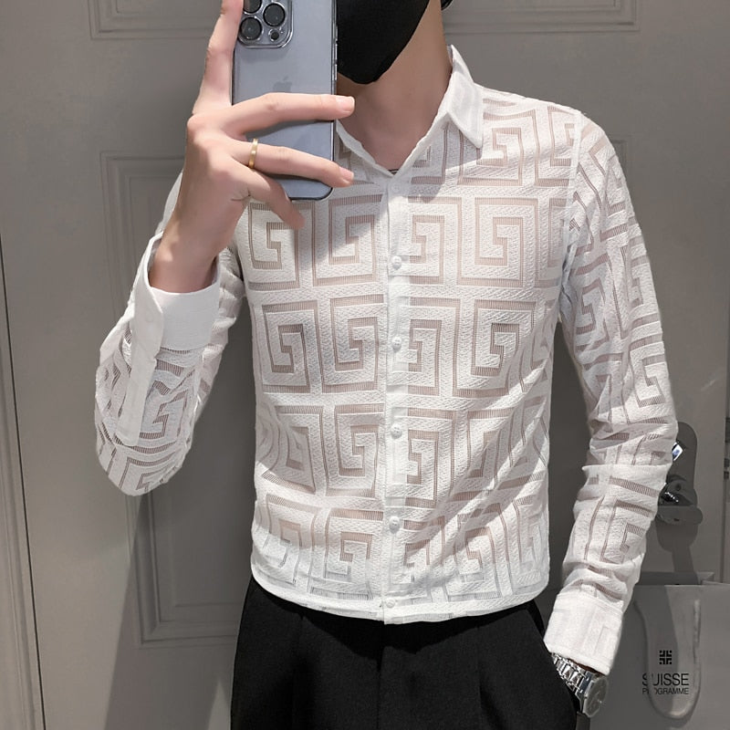 Chemise en dentelle transparente sexy pour hommes.