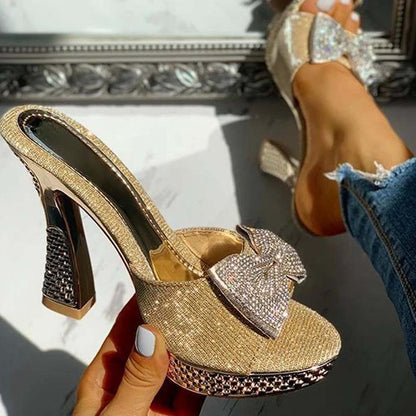 Chaussures à Talons Hauts papillon pour femme.