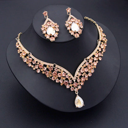 Ensemble de bijoux en cristal de champagne.