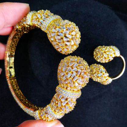 Ensemble de bijoux luxe élégants en zircon cubique tendance.