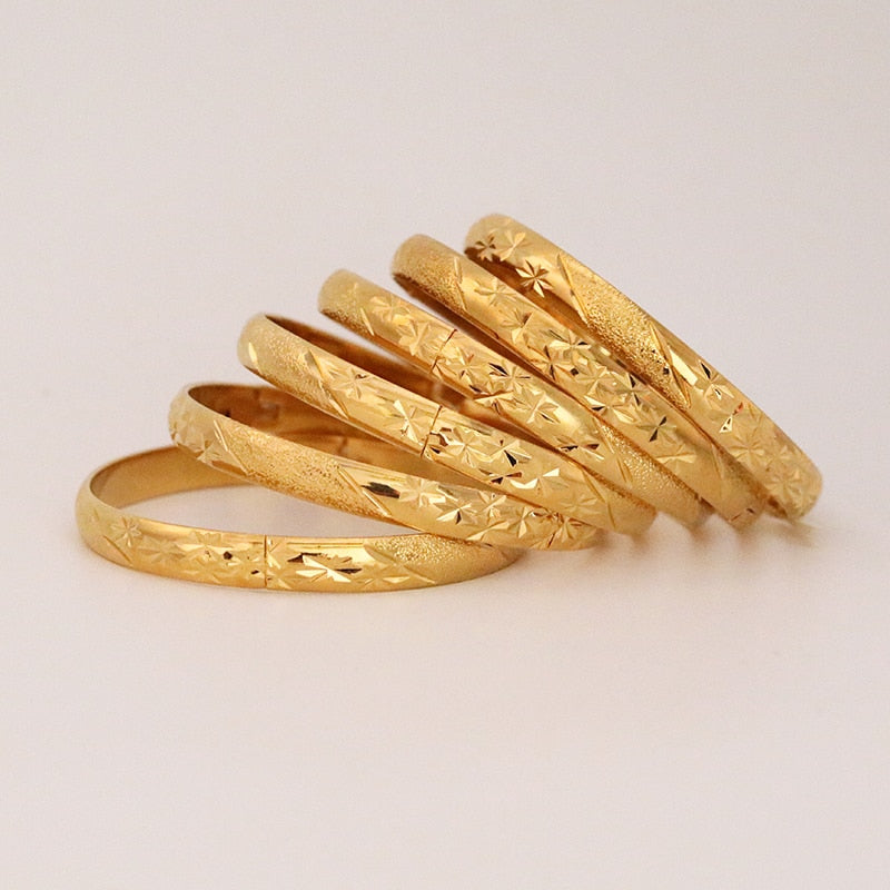 Bracelets en or de luxe pour femmes  de couleur 24k 6pcs.