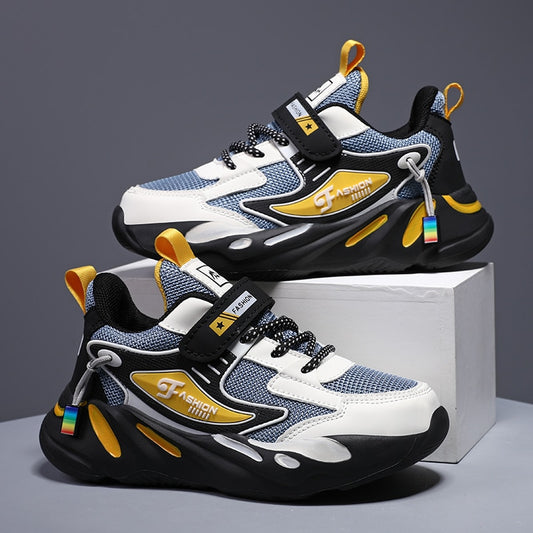 Chaussures de sport en cuir pour enfants.