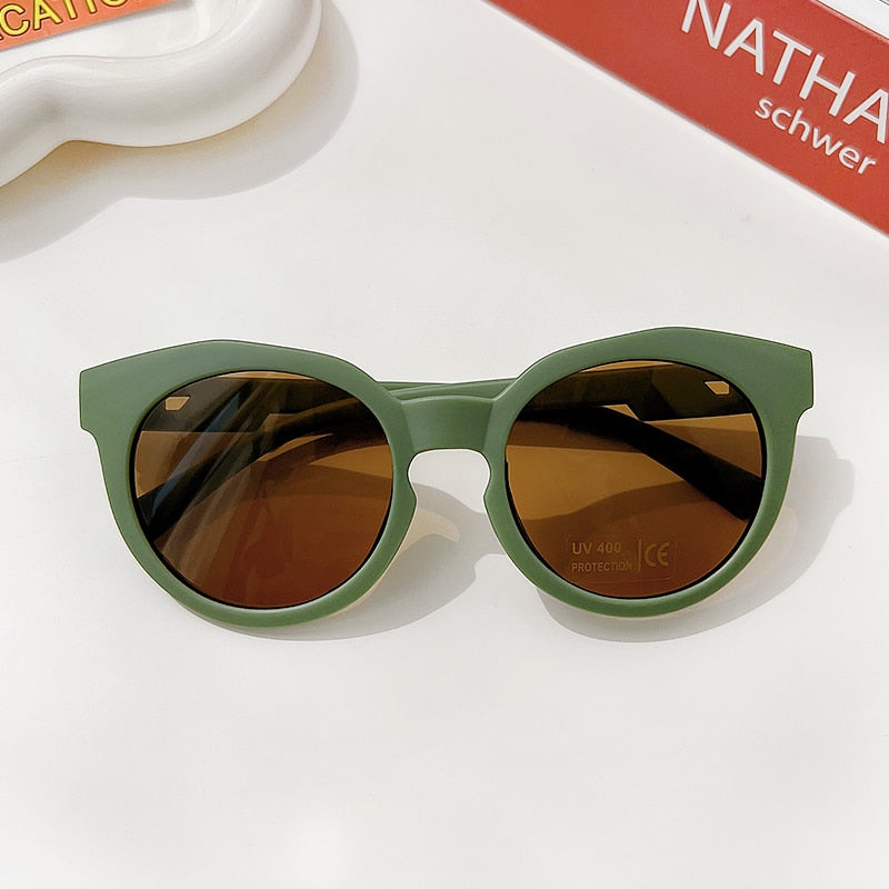 Lunettes de soleil classiques pour enfants protection solaire.