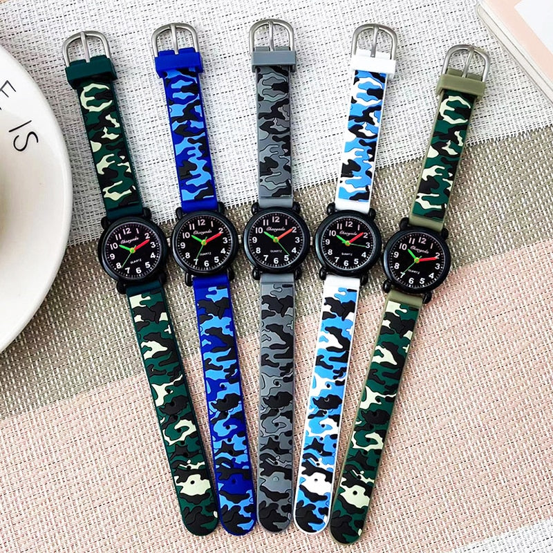 Montre à quartz avec bracelet en silicone pour enfants.