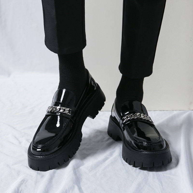 Chaussures en cuir noir pour hommes, chaussures en cuir décontractées.