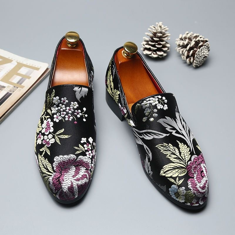 Chaussures luxe en cuir pour hommes, chaussures confortables à enfiler.