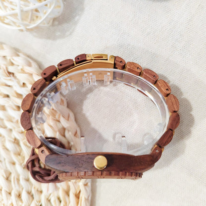 Montres bracelets en bois  pour hommes affichage de la date et de la semaine.