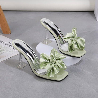 Pantoufles à talons hauts avec nœud en cristal pour femmes.