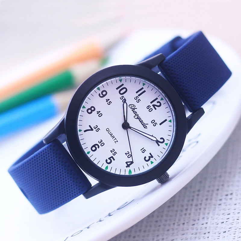 Montre enfants à quartz, bracelet en silicone.