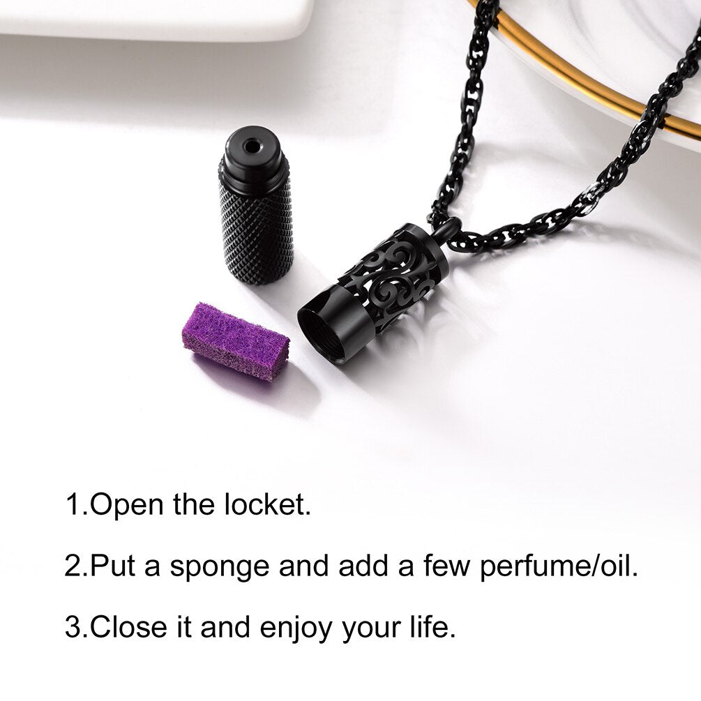 Collier pendentif médaillon de parfum pour hommes.