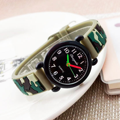 Montre à quartz avec bracelet en silicone pour enfants.