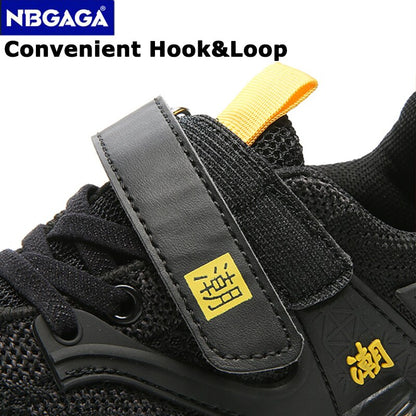 Chaussures de course légères pour enfants.