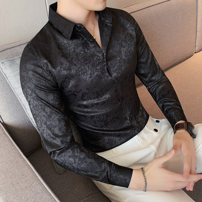 Chemise à manches longues de luxe pour hommes.