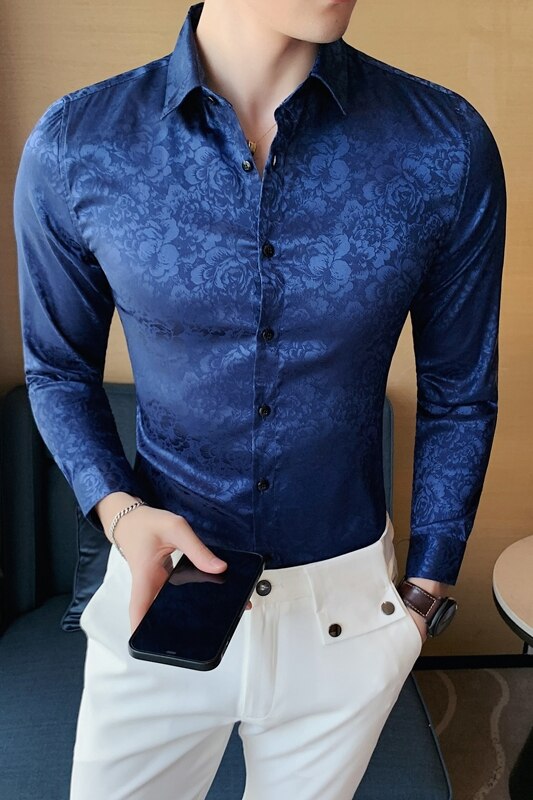 Chemise à manches longues de luxe pour hommes.