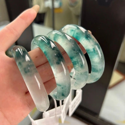 Bracelet en jadéite naturelle gymné flanelle glacée.