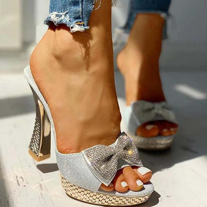 Chaussures à Talons Hauts papillon pour femme.