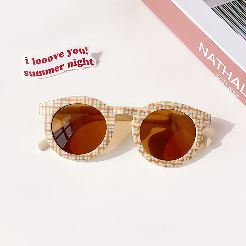 Lunettes de soleil classiques pour enfants protection solaire.
