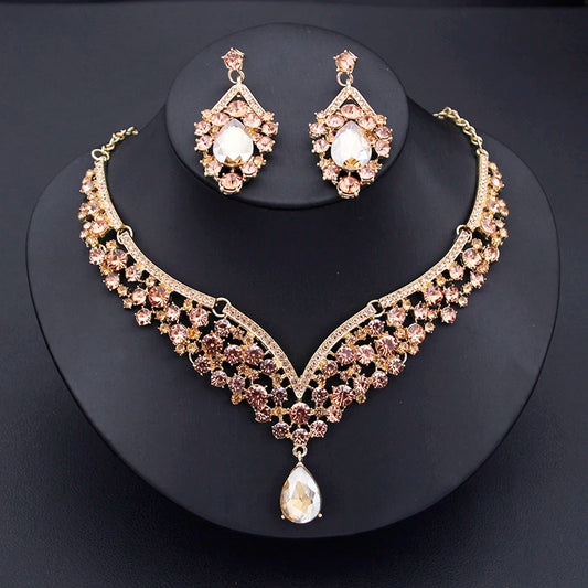 Ensemble de bijoux en cristal de champagne.