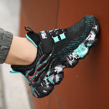 Chaussures de sport légères en maille pour enfants.