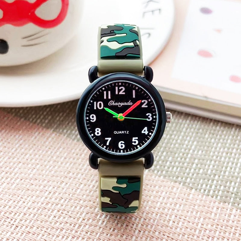 Montre à quartz avec bracelet en silicone pour enfants.