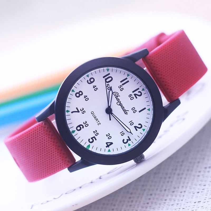 Montre enfants à quartz, bracelet en silicone.