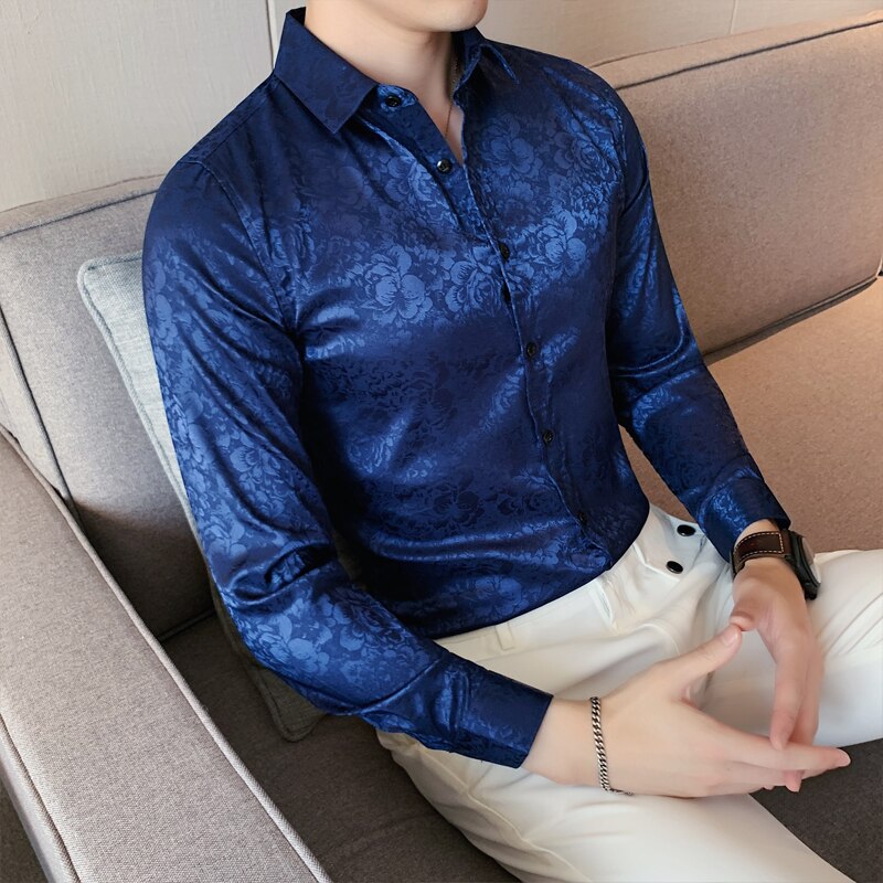 Chemise à manches longues de luxe pour hommes.