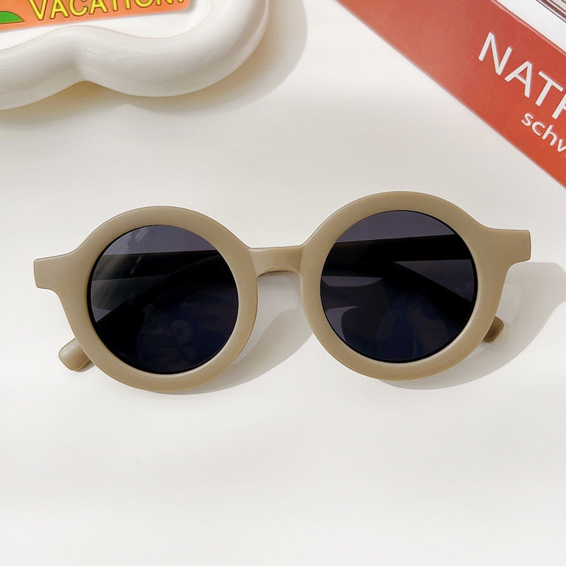Lunettes de soleil classiques pour enfants protection solaire.