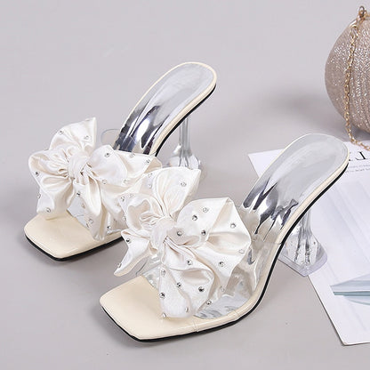 Pantoufles à talons hauts avec nœud en cristal pour femmes.