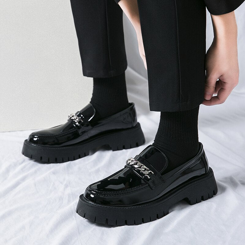 Chaussures en cuir noir pour hommes, chaussures en cuir décontractées.