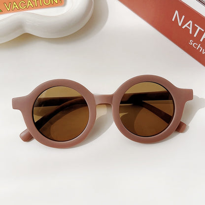 Lunettes de soleil classiques pour enfants protection solaire.